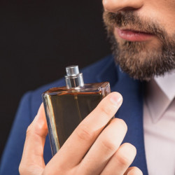 toplantıda parfüm